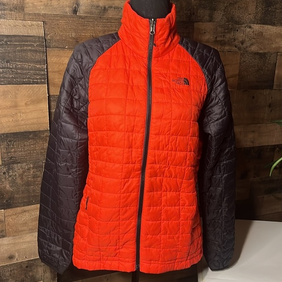 The North Face Jackets & Blazers - The North Face Women’s Orange and Black Full Zip Up Jacket Size M